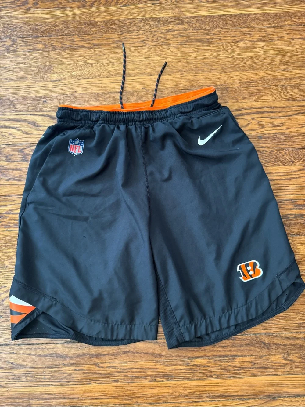 CINCINNATI BENGALS (NFL) NIKE Black and Orange Athletic DRI-FIT Shorts
